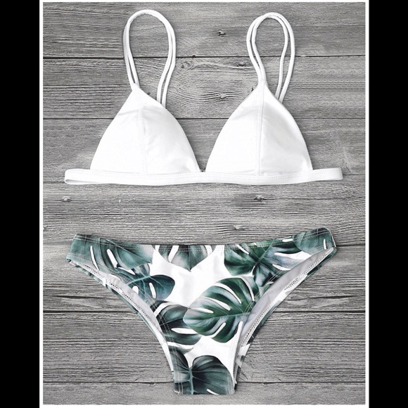 Other - 🌴Tropical leaf print bikini